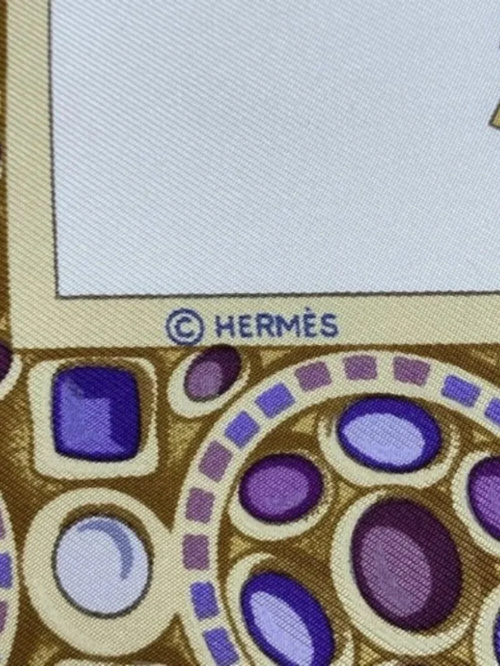 HERMES Carre 90 - Cream Purple Multi Scarf - Picture 2 of 7